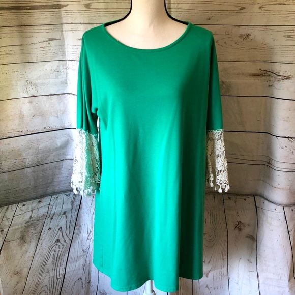 Uncle Frank Dresses & Skirts - Uncle Frank mint green & lace dress